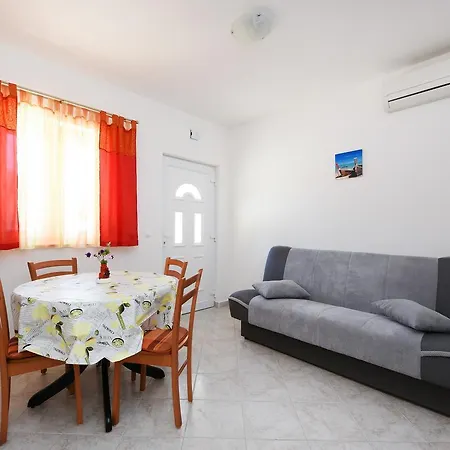 6101b Appartamento Petrcane