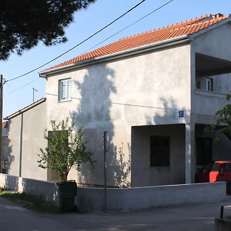 6101b * Petrcane